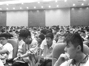1100名高中男生学"青春期宝典"