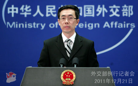 2011年12月21日，外交部发言人刘为民主持例行记者会。