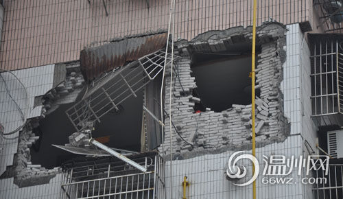 温州市区一公寓煤气爆炸炸穿墙体 幸无人员伤