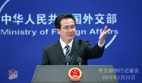 2012年2月22日，外交部发言人洪磊主持例行记者会。 