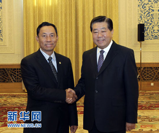 2月23日，全国政协主席贾庆林在北京人民大会堂会见缅甸联邦议会人民院议长吴瑞曼。 新华社记者丁林摄