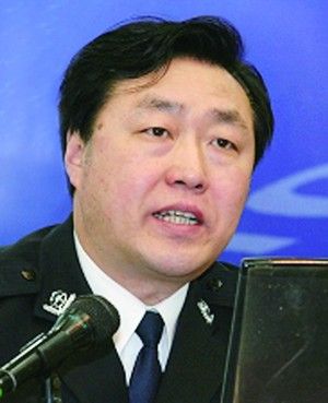 陕西省公安厅副厅长陈里