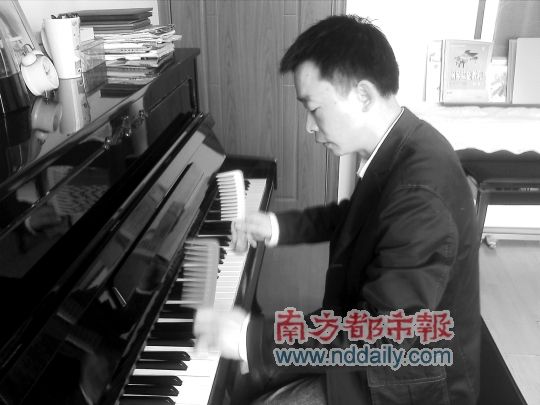 梳子弹钢琴