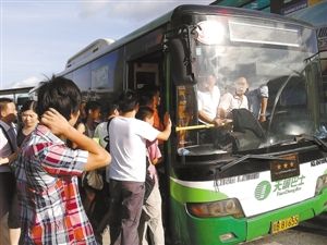 深圳晚报记者 易红梅 摄深圳晚报讯 (记者 易红梅 华中科技大学实习生