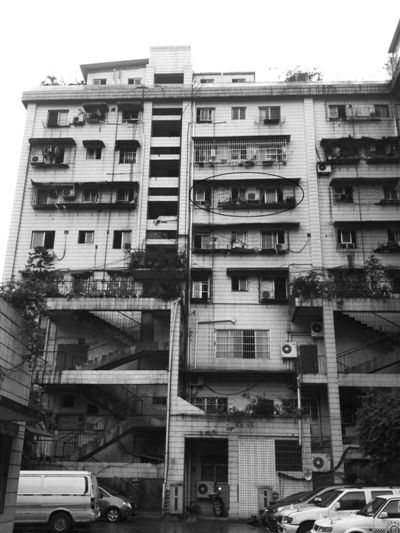 �ܿ˻���ס�ķ���λ��С������Ԫ605���䣨ԲȦָʾ������