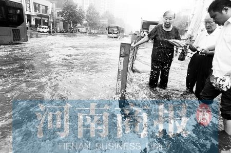 积水频繁,网友都能预测了