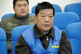 12月27日，黄桂生在湘西州中级人民法院受审。章雪摄 
