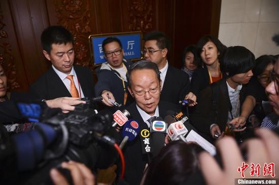 2012��11��9�գ�ʮ�˴�������һ��ش������ڱ��������������۴�ᱨ�棬��������ý�忪�š�ͼΪ�۰ļ�������ǰΧ��ʮ�˴�������۰İ����������ǡ������緢 ���� ��