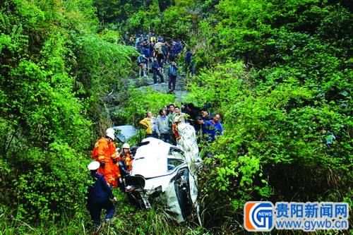 图为事故现场 图为事故现场