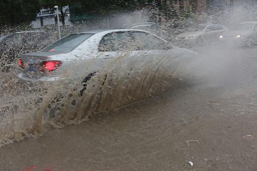 东莞发布暴雨橙色预警信号