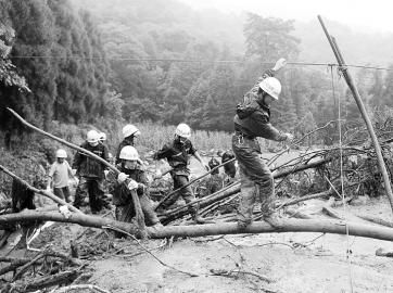 都江堰伤亡人口_都江堰景区