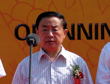 韩寓群曾于2003年至2007年任山东省省长。