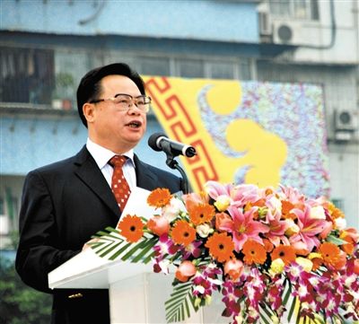 ����� �㶫ʡίԭ��ί��ͳս��ԭ����  �����������ڣ�2013��2��8��  �����м�ί������Ϣ�����������ְ�������Ϊ����ıȡ���棬���ܻ�¸������������ְ���ս�Υ�����ã����ӷ�����������˾�����ء�