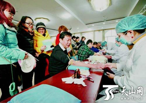 焉耆县组织企事业单位干部职工参加义务献血活