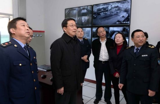 韩正在市食品药品监督管理局和上海杏花楼食品