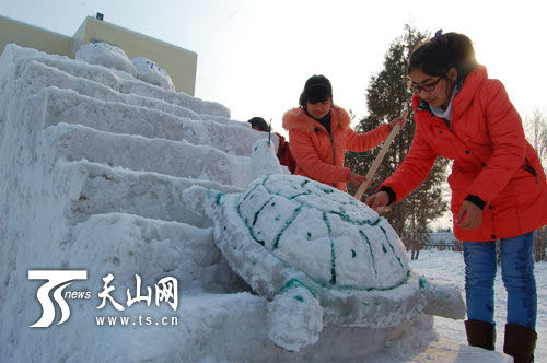 2020年内初班考试排名_吉木乃县公安局圆满完成内初中班考试安保工作(2)