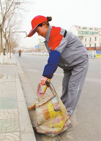 兴庆区环卫工换装引来差评如潮