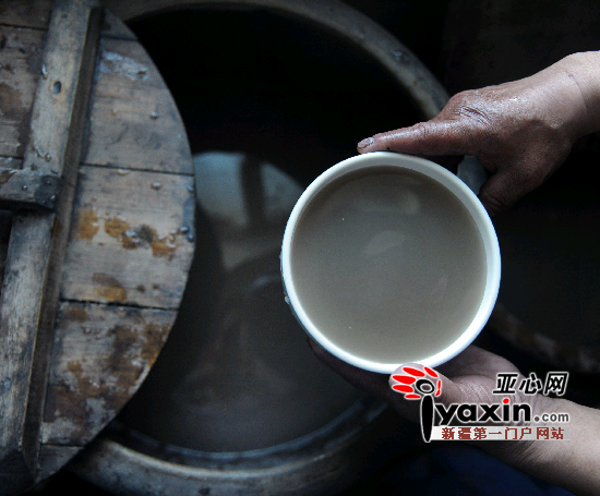 新疆硫磺沟一煤矿非法开采污水直排头屯河