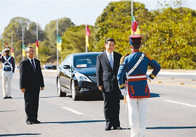 巴西举行隆重仪式热烈欢迎习近平
