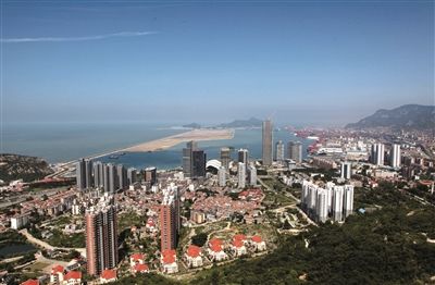 港产城融合发展 打造一带一路交汇点建设先行