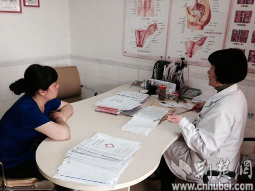 新洲贫困农妇子宫重度脱垂 医院向慈善总会申