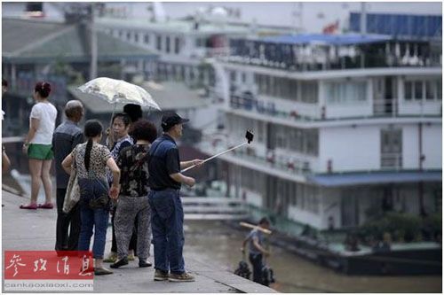 外媒称中国老年人爱上旅游:过去受苦是该玩玩