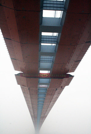 世界最长钢箱梁悬索桥西堠门大桥主桥贯通(图)
