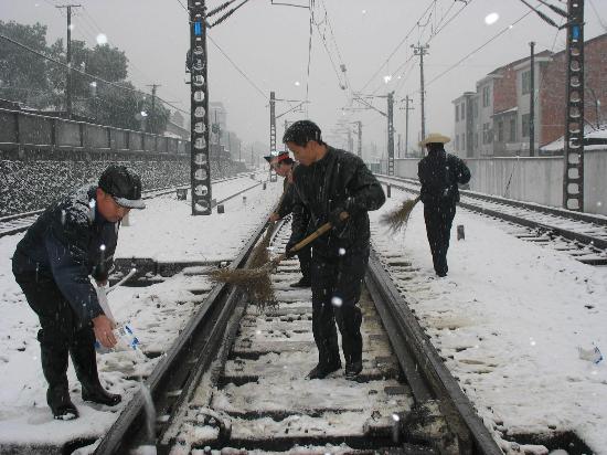 广线上的黄色信号灯――广州铁路集团公司郴州