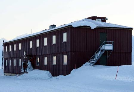 组图:中国大学生科考团抵达中国北极黄河站_新闻中心_新浪网