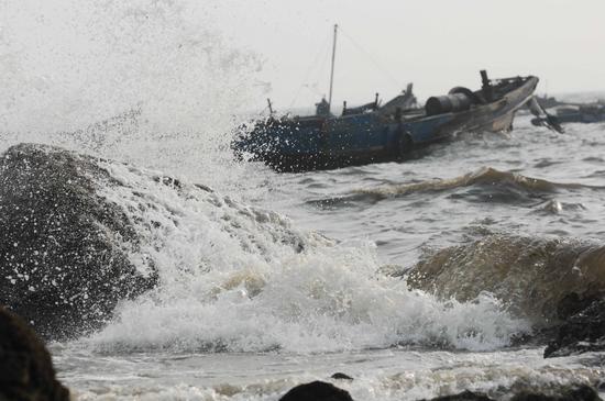 图文:大连发布大风蓝色预警