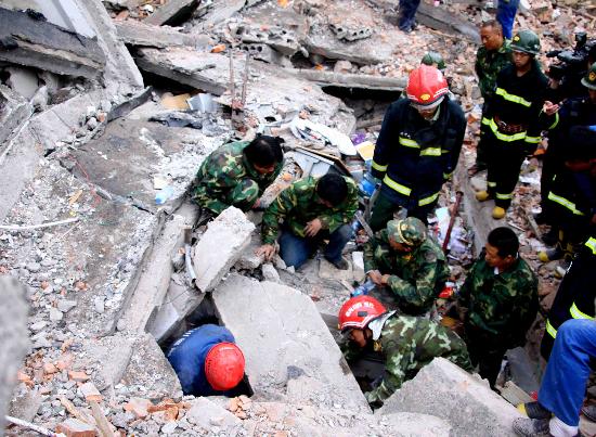 地震最严重的_一次地震85万人遇难,盘点历史上最严重的三次大地震,相当