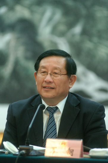 图文:科技部部长万钢参加江西团审议