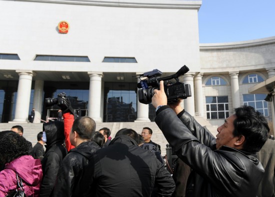哈尔滨警察涉嫌打死人案3名被告人遭起诉(图)