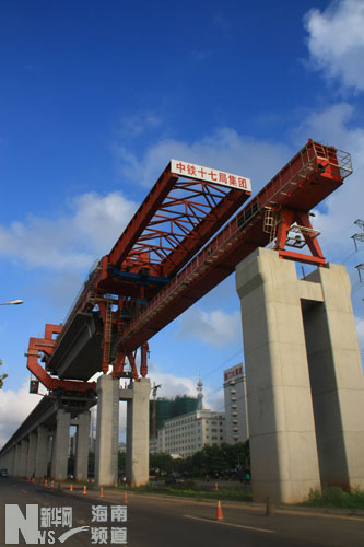 组图:海南省东环铁路高架桥路基主体工程完成