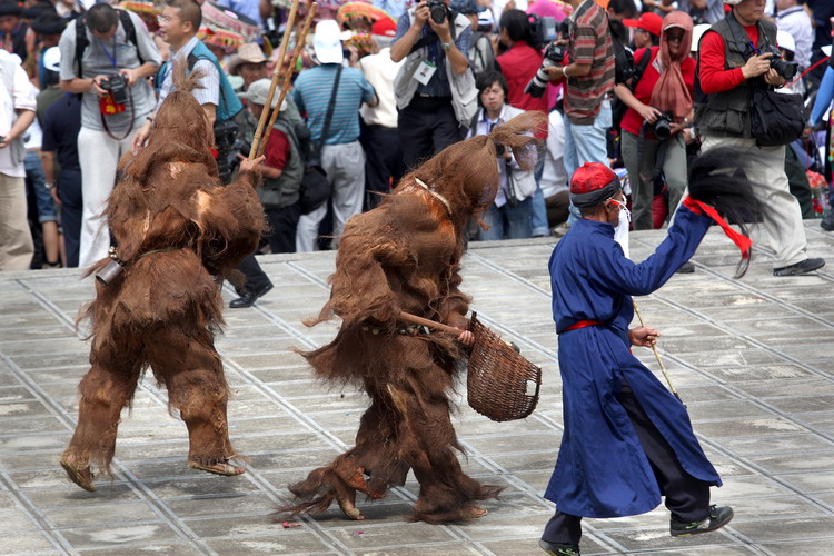 图文:东巴文化展演