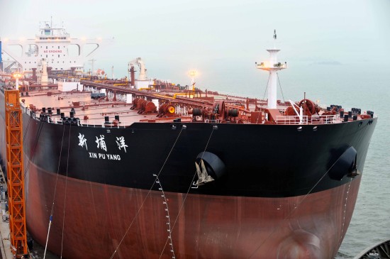 组图：我国自主研发最大型原油船交付使用