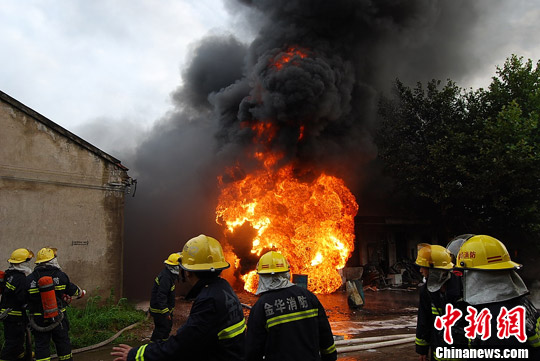 浙江义乌一座甲苯仓库爆炸当事人被拘(图)