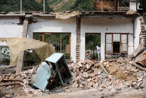 图文：山西临汾煤矿职工宿舍附近发生爆炸