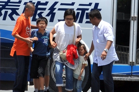 香港旅行团6名被劫持乘客已获释(组图)