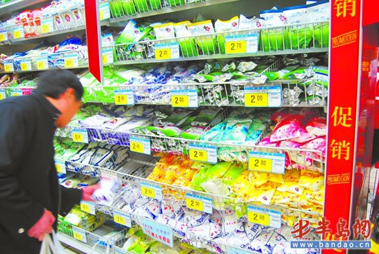 青岛部分超市普通加碘盐缺货 营养盐种类多(图