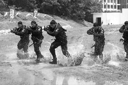武警特战队员捕歼
