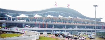 长沙黄花国际机场T2新航站楼投入使用(组图)