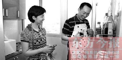 工作之余，刘洋也是一位贤惠的妻子  均为中国航天员专业摄影师朱九通独家供图