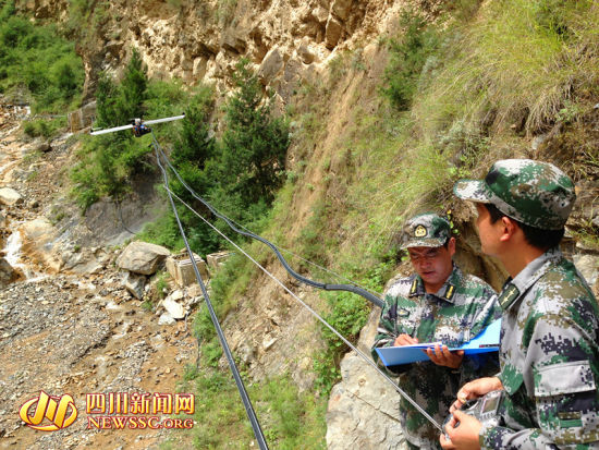 小金县人武部自主设计无人侦察机显威高寒山地抗洪战场图