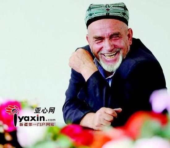 新疆博乐市小营盘镇乌图布拉格村支书吐尔逊·艾则孜 全心全意为村民谋福祉