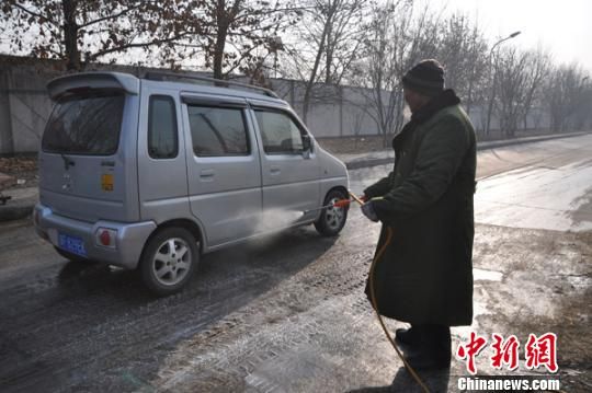 9�գ��ڷ����������ׯ���У����з�����Ա�Խ��������ĳ���������ҩ������ �ڿ��� ��