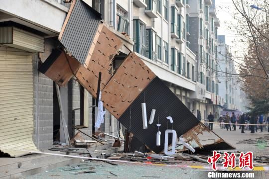 山西永济门面房疑似天然气爆炸 6人受伤(图)|天