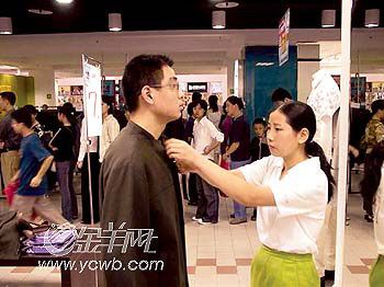 本是啄×鸡却似啄×鸟