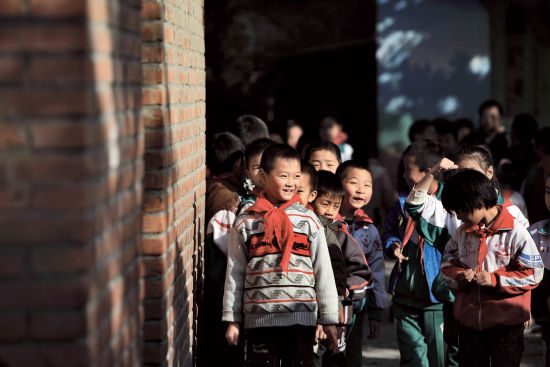 专家称对打工子弟学校应有力监管而不是拆除