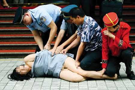 2009年最彪悍<em>女人</em>_新闻中心_新浪网